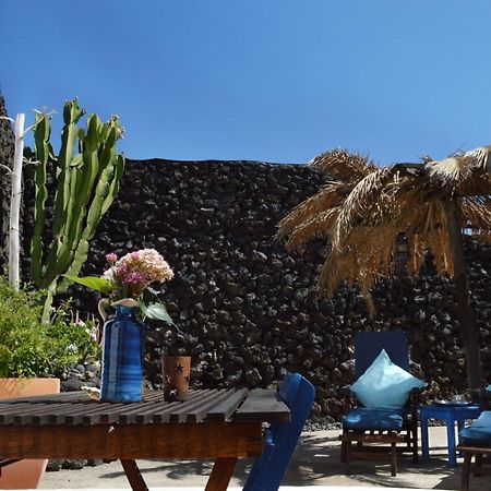 Stylish Getaway With Secluded Patio In Lava Finca Uga Екстер'єр фото