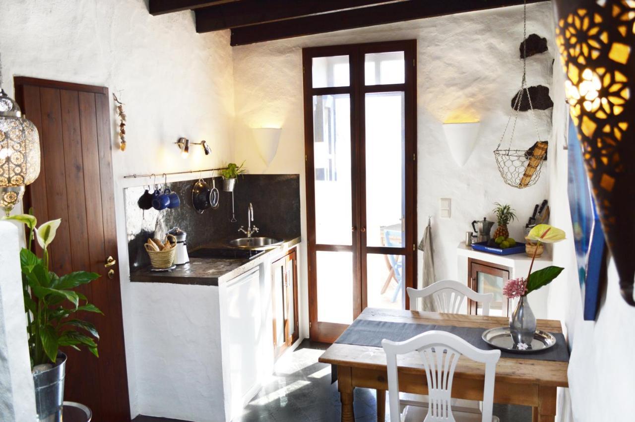 Stylish Getaway With Secluded Patio In Lava Finca Uga Екстер'єр фото